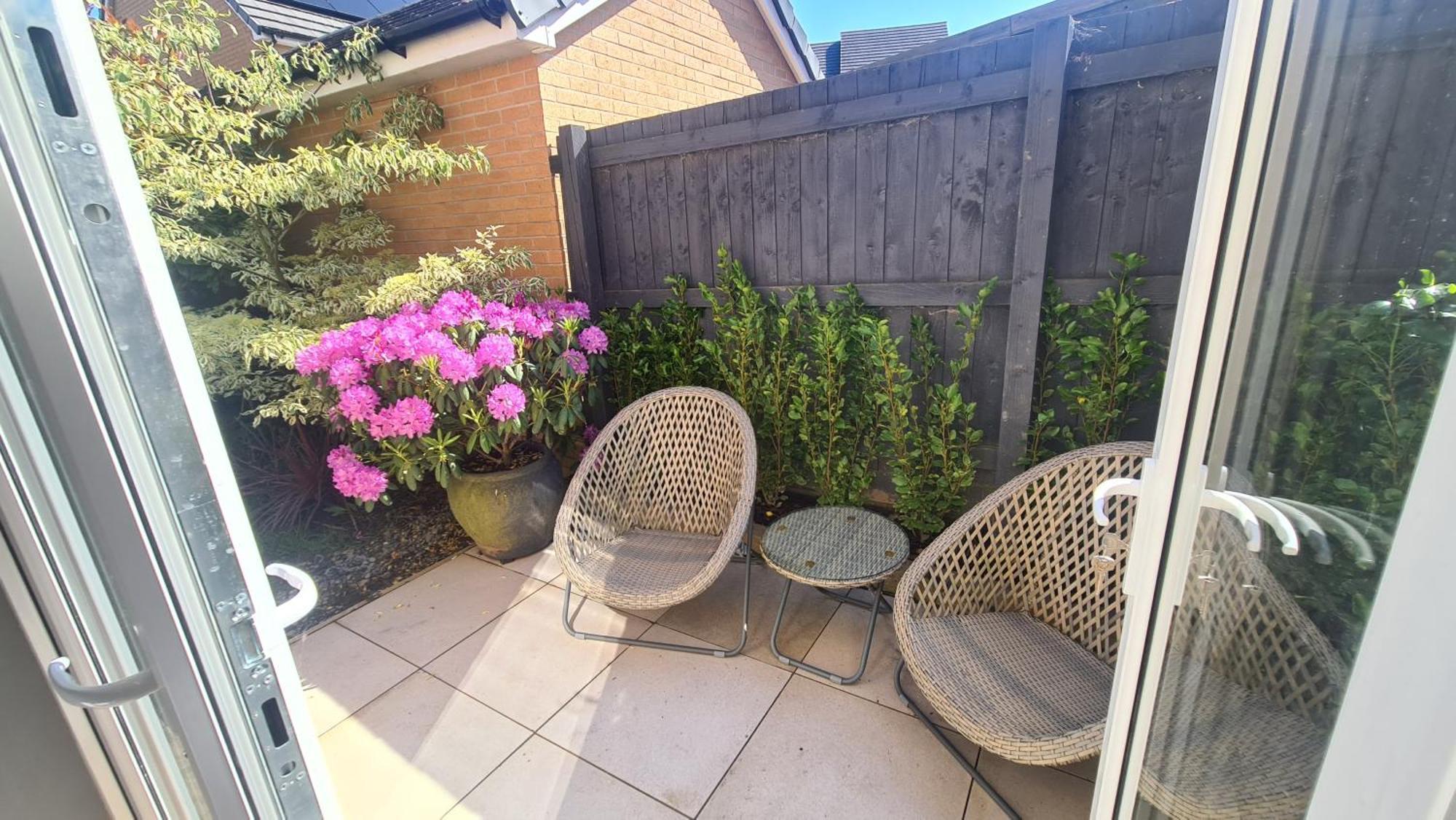 Self-contained And Peaceful En-suite With Garden Homestay *